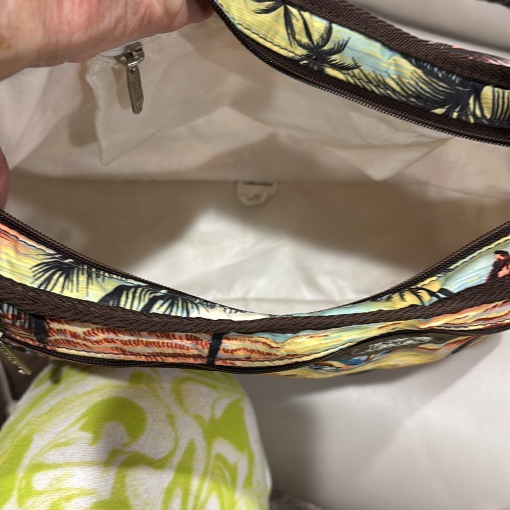 LeSportsac Island print classic shoulder bag - Picture 4 of 4